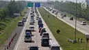 Kendaraan melintas di ruas tol yg diberlakukan satu arah atau one way di Tol Cipali, Cirebon, Jawa Barat, Sabtu (1/6/2019). Sistem satu arah di Tol Trans Jawa dimulai dari Cikampek hingga Brebes Barat. (Liputan6.com/Herman Zakharia)