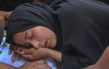 FOTO: Ratapan Pilu di Gaza, Serangan Israel Dekat Pusat Bantuan Tewaskan Puluhan Warga Palestina