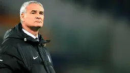 Juventus coach Claudio Ranieri during their Italian Serie A match against AS Roma on March 21, 2009 at Olympic stadium in Rome. AFP PHOTO/ALBERTO PIZZOLI