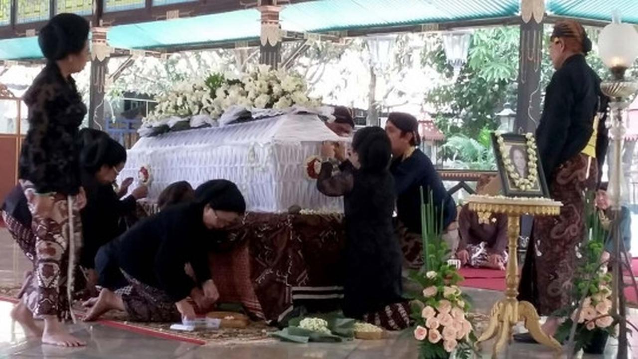 Suasana persemayaman jenazah istri Sri Sultan HB IX di Keraton Yogya