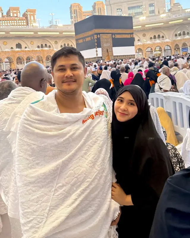 Potret gaya 6 seleb cantik jalani ibadah haji 2025, anggun dan syar'i