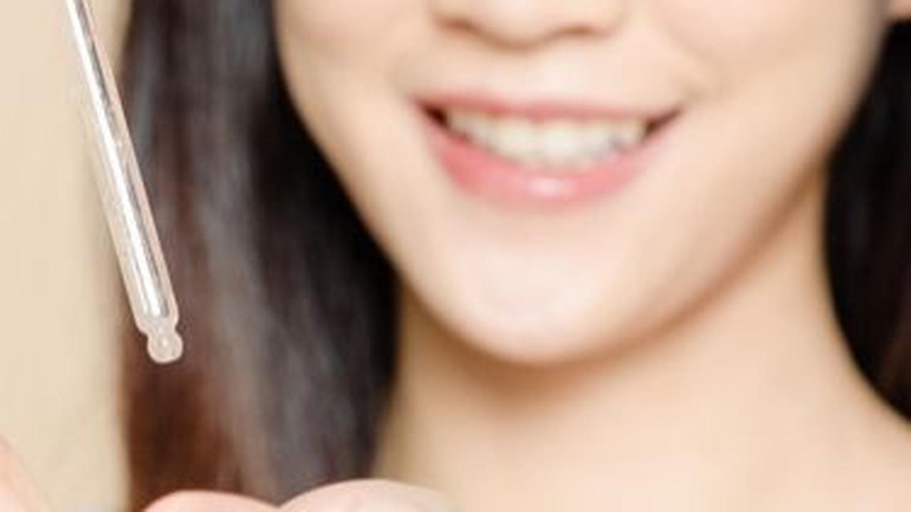 Serum Apa yang Cocok untuk Kulit Wajah Berjerawat dan Beruntusan?<br>