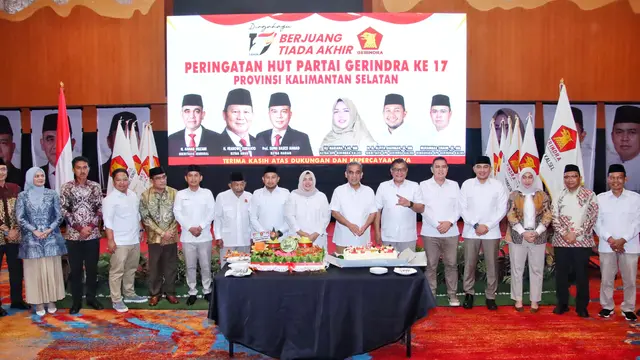 Sekjen Partai Gerindra Ahmad Muzani saat menghadiri perayaan HUT Partai Gerindra ke-17 di Markas DPD Gerindra Kalimantan Selatan, pada Sabtu (8/2/2025).