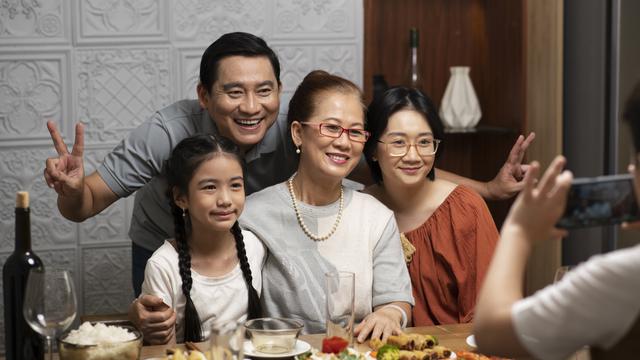 Ilustrasi keluarga, Asia