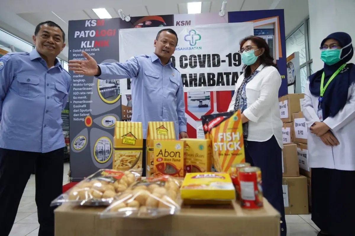Kementerian Kelautan dan Perikanan (KKP) bantuan kepada tenaga medis di 10 rumah sakit di DKI Jakarta yang menangani pasien terjangkit virus corona. (Dok KKP)