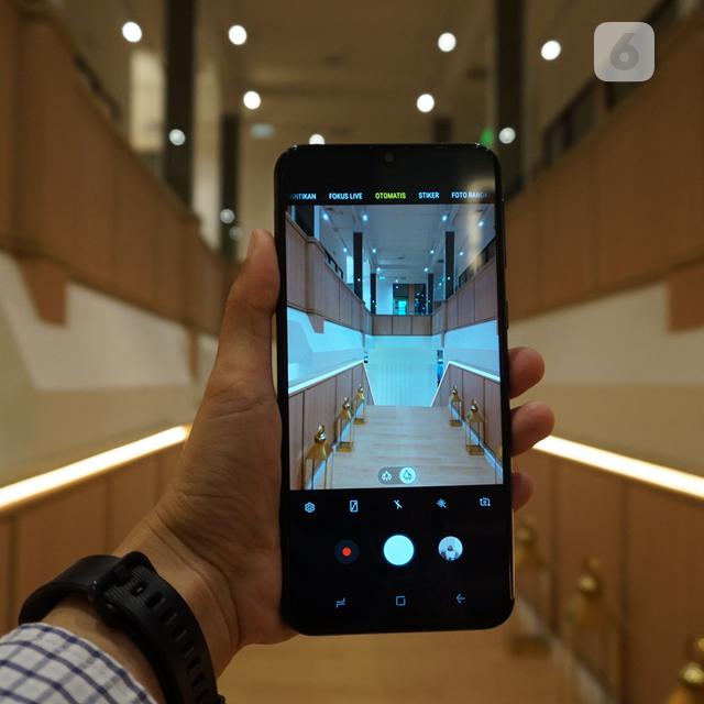 menjajal kamera samsung galaxy m20 ini