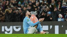 Selebrasi Rayan Cherki dalam laga Carabao Cup antara Manchester City vs Brentford, Kamis (18/12/2025). (AP Photo/Jon Super)