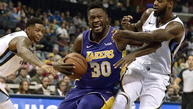 Aksi Julius Randle (30) saat Lakers sikat Grizzlies