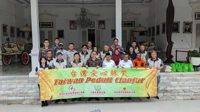 Acara serah terima donasi kepada pemerintah kabupaten Cianjur, Rabu (15/3/23).