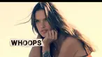 Model pakaian dalam terkenal Alessandara ambrosio baru-baru ini melakukan sesi pemotretan di sebuah pantai di Malibu.Dalam sesi pemotretan tersebut,Alessandra tampil tanpa mengenakan atasan alias topless