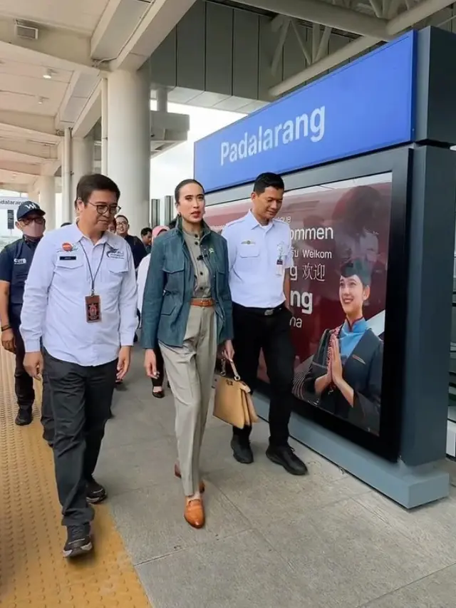 Gaya Smart Office Look Menpar Widi Wardhana Saat Kunjungan Kerja hingga Rapat Paripurna, Tenteng Tas Fendi Rp89 Juta yang Beda Warna