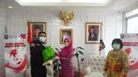 Dharma Wanita Ditjen Politik dan PUM Gelar Bakti Sosial
