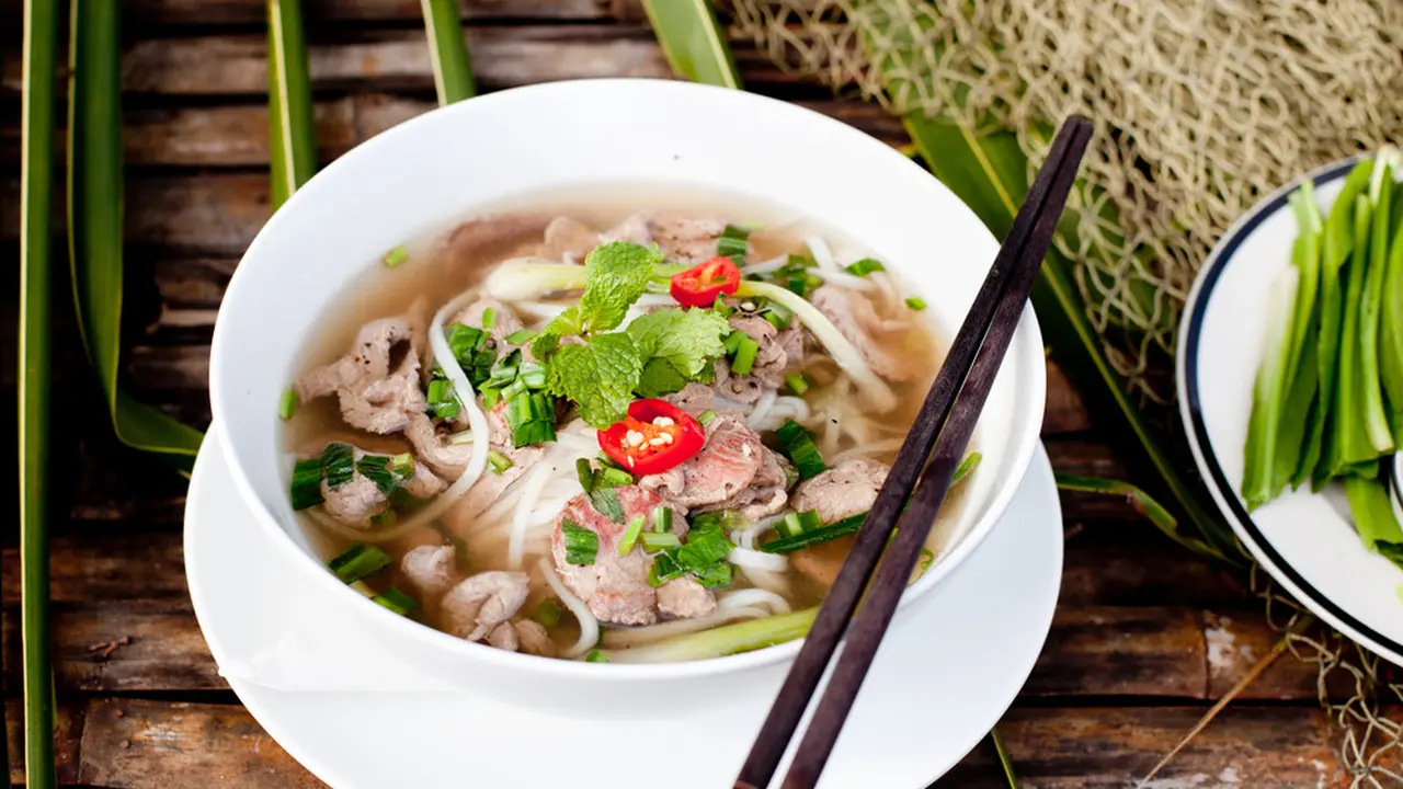 kwetiau basah kuah Pho