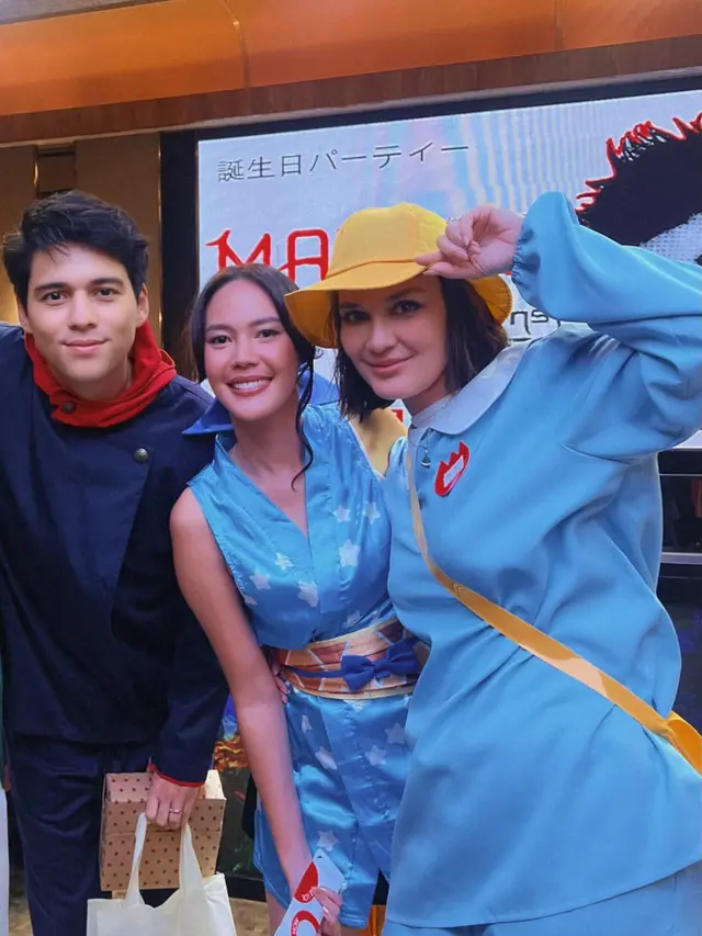 Della Dartyan saat Ulang Tahun Maxime Bouttier Bertema Anime. [@delladartyan]