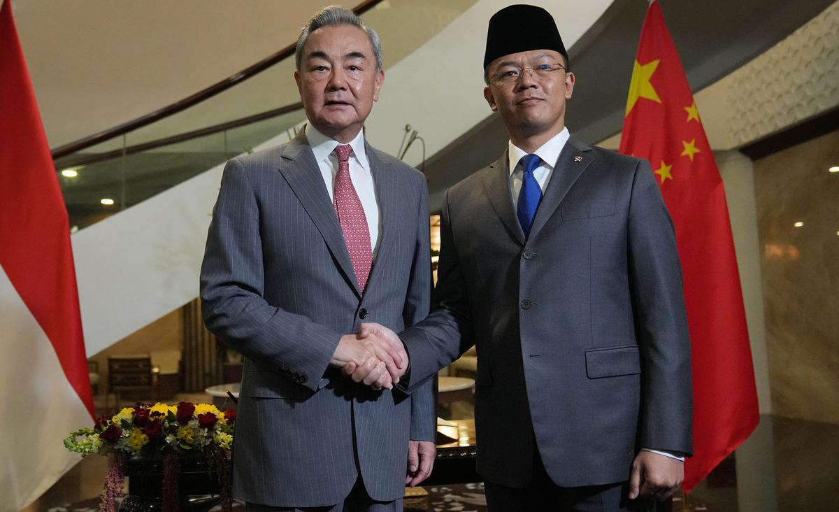 Menlu Sugiono dan Menlu Wang Yi Bertemu Bahas Kerja Sama Indonesia China