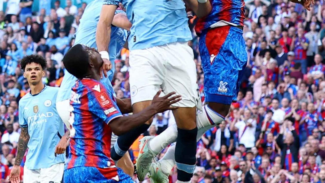 FOTO: Kalahkan Manchester City,  Pertama Kali Crystal Palace Juara FA Cup
