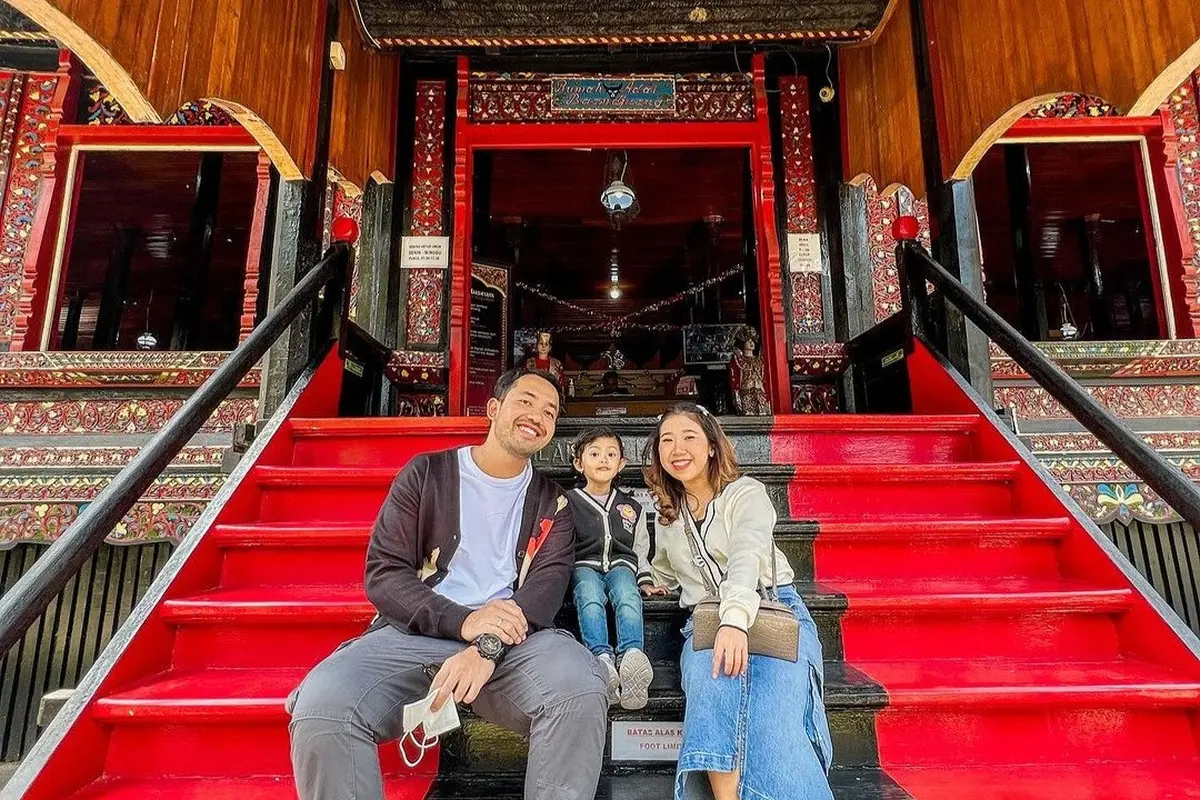 Kiky Saputri perkenalkan anak angkat pada publik