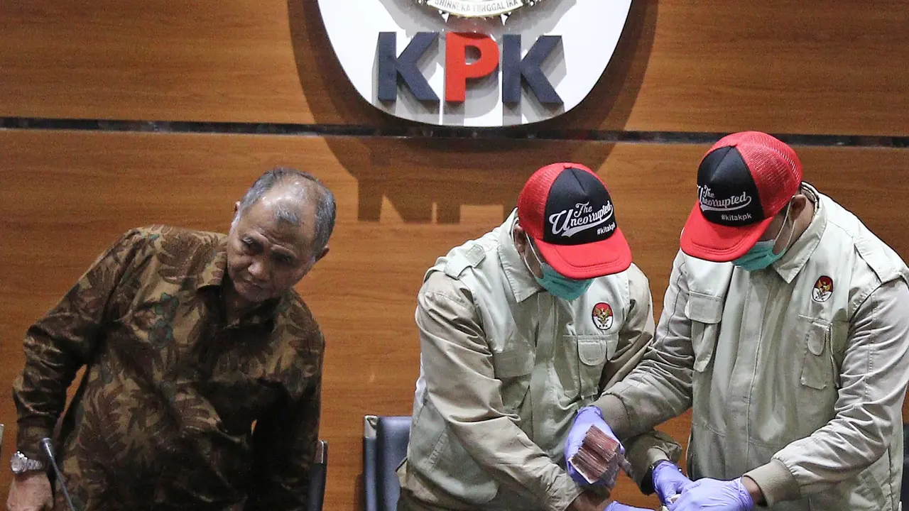 Barang Bukti Suap Bupati Purbalingga