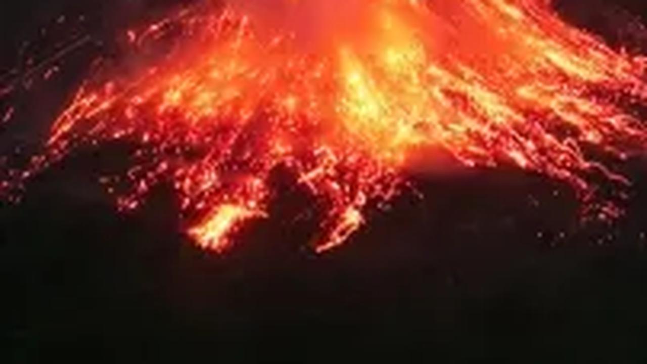Gunung Merapi Luncurkan Awan Panas Guguran 2.700 Meter, Masyarakat Diminta Waspada