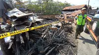 Puing-puing rumah warga jalan Bandarmasih RT 37 Kelurahan Belitung Kecamatan Banjarmasin Barat yang terbakar pada Selasa (27/6/2023). (Liputan6.com/Aslam Mahfuz)
