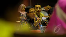 Menteri Agama Lukman Hakim Saifuddin, mengikuti rapat kerja bersama Komisi VIII, di ruangan rapat Komisi VIII, Jakarta, Selasa (27/1/2015). (Liputan6.com/Andrian M Tunay)
