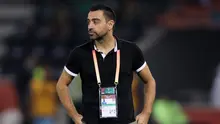 Gaya Xavi Hernandez saat mendampingi tim asuhannya, Al Sadd. (AFP/Karim Jaafar)