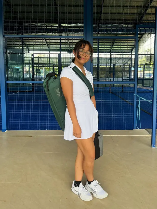 6 Potret Cinta Kuya Ajak Pacar Bule Main Tenis Bareng Keluarga, Olahraga Bareng