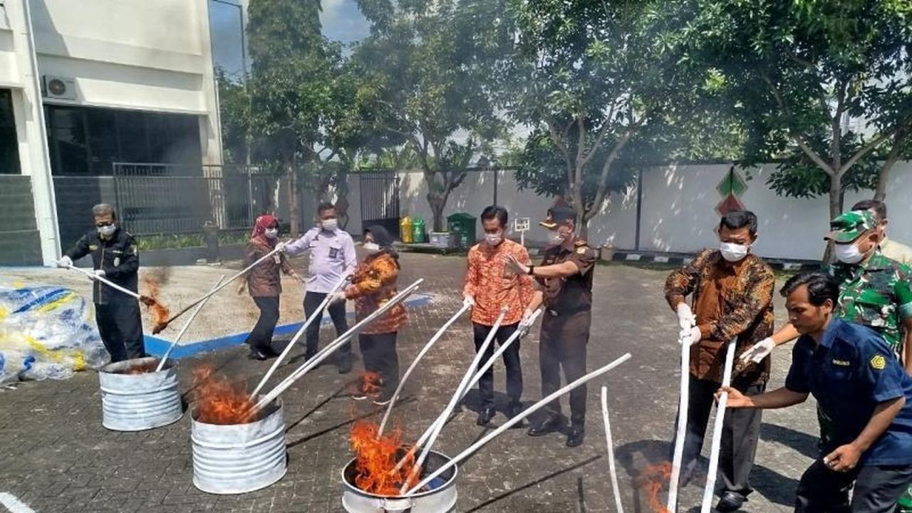 Kejari Ponorogo Musnahkan 74 Ribu Barang Bukti Tindak Pidana, Jamin Akuntabilitas Hukum