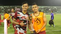 Bakori Andreas dan Joko Prayitno, dua pemain Persis Solo yang diancam dilaporkan PSS Sleman. (Bola.com/Ronald Seger)