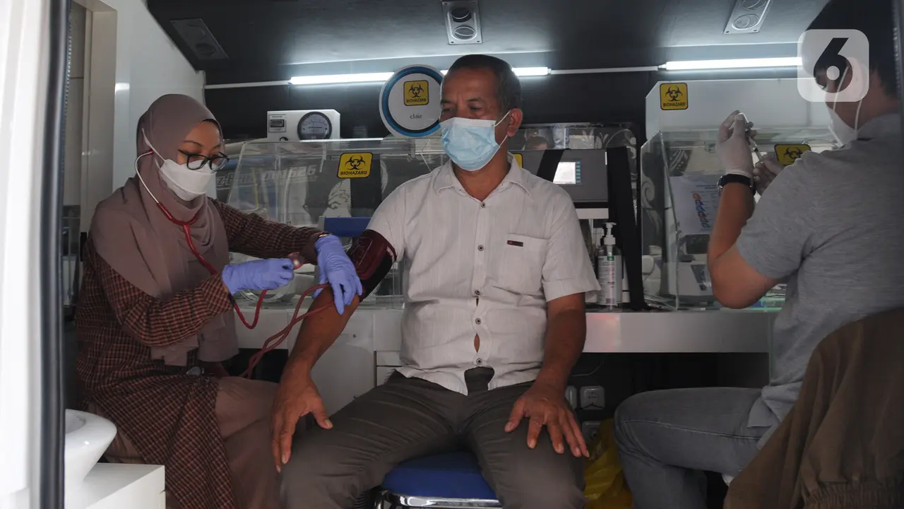 Mobil Vaksinasi COVID-19 Keliling di Bogor