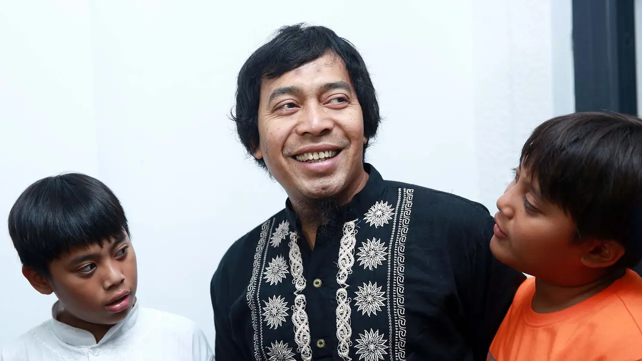 [Bintang]Dari Ketiga Anak, Komeng Paling Sayang dengan Almarhumah