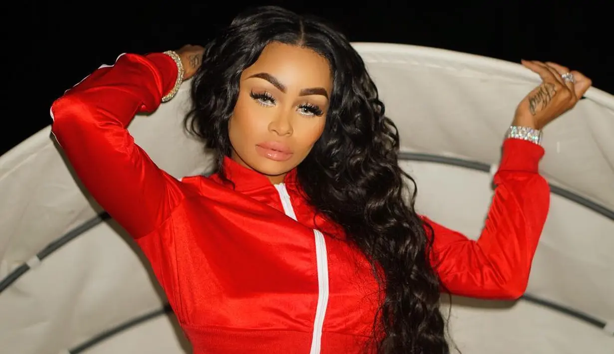 Para laki-laki yang lebih muda lebih mudah untuk dikontrol oleh Blac Chyna. Sumber mengatakan bahwa Chyna menginginkan kontrol hubungan berada di tangannya. (instagram/blacchyna)