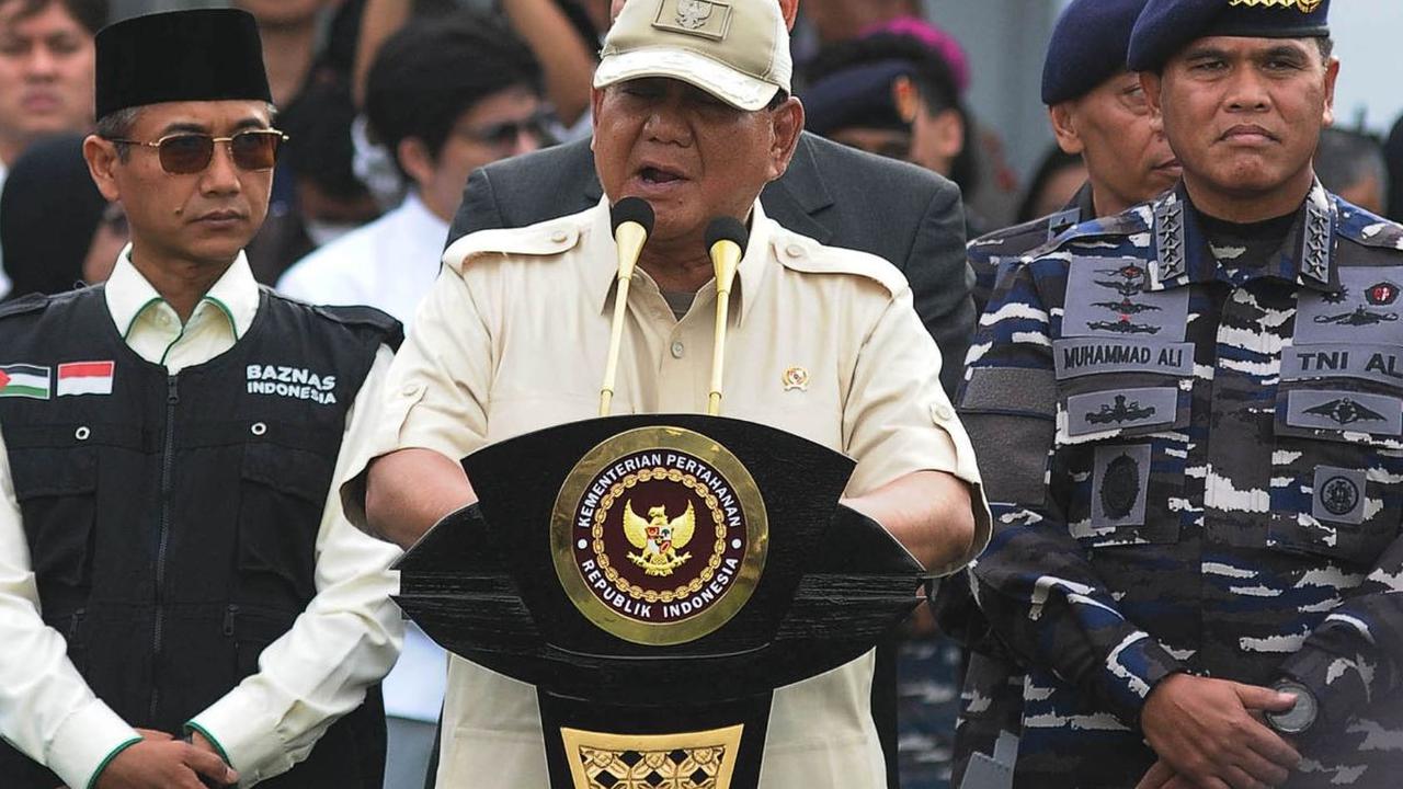 Menhan mengakui misi kemanusiaan itu bukan operasi yang mudah, karena prajurit TNI AL bakal berlayar melewati perairan yang cukup berbahaya.&nbsp;