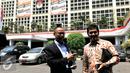 Sekjen Partai PAN, Eddy Soeparno (Kiri) dan Wakil Ketua Umum DPP PAN, Asman Abnur sambangi  Gedung KPU, Jakarta, Selasa (1/9/2015). Kedatangan mereka terkait penolakan KPU Surabaya atas calon Walikota yang mereka usung. (Liputan6.com/Johan Tallo)