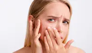 5 Tanda-Tanda Penuaan yang Sering Muncul pada Kulit Kering, Ini Cara Mencegahnya