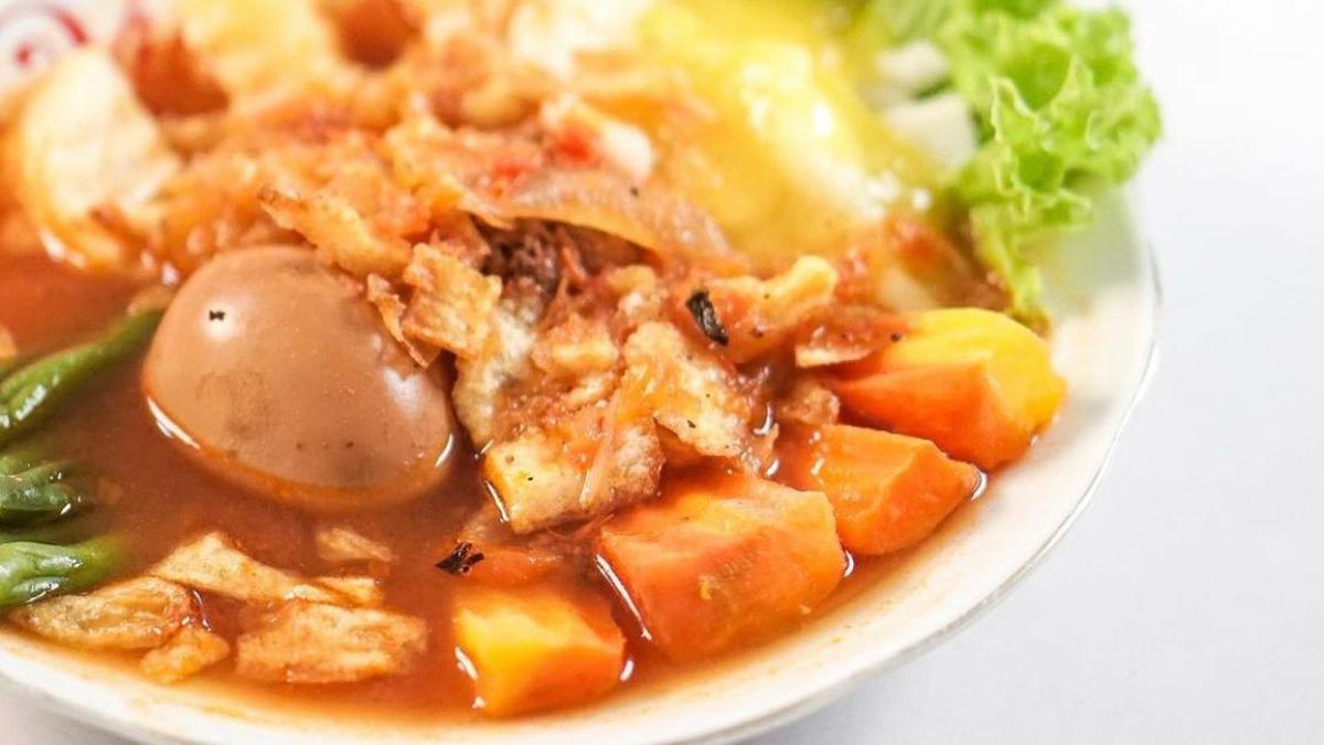 Murah tapi Nagih, 10 Rekomendasi Tempat Makan Siang di Solo Ala Warga Lokal