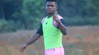 Penyerang muda Tira Persikabo, Ronaldo Rubener Wanma. (Bola.com/Nandang Permana)