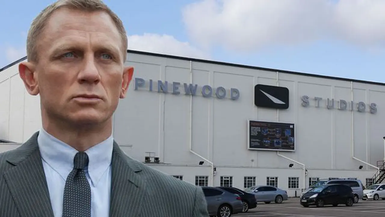 Daniel Craig Alami Cidera Saat Syuting