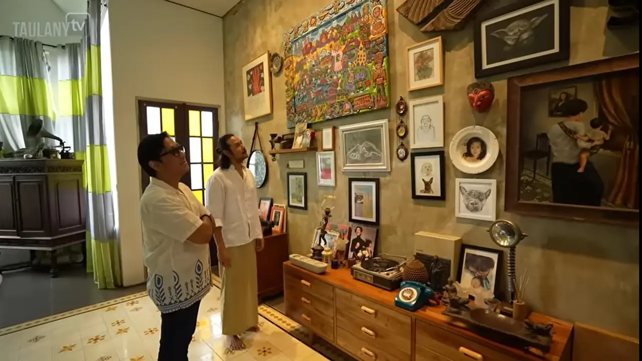 Rumah Dwi Sasono dan Widi Mulia