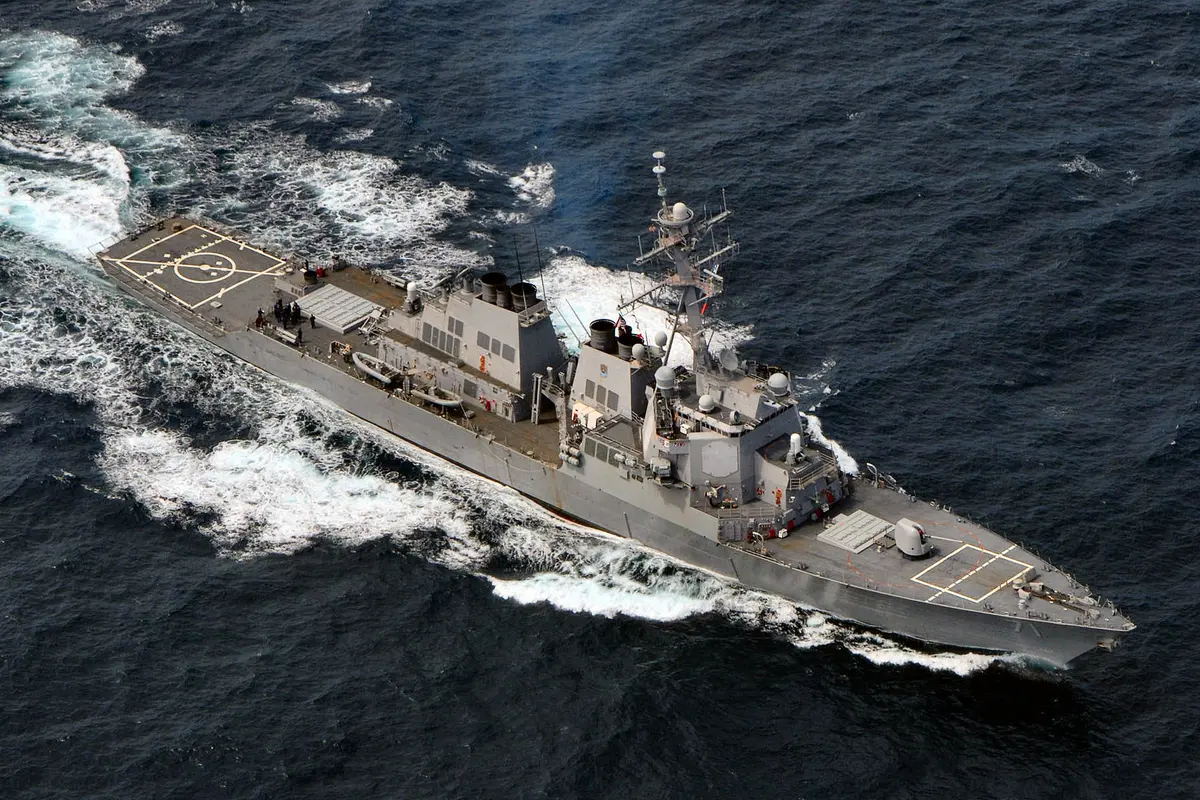 Kapal AL Amerika Serikat USS Ross (Wikimedia Commons)