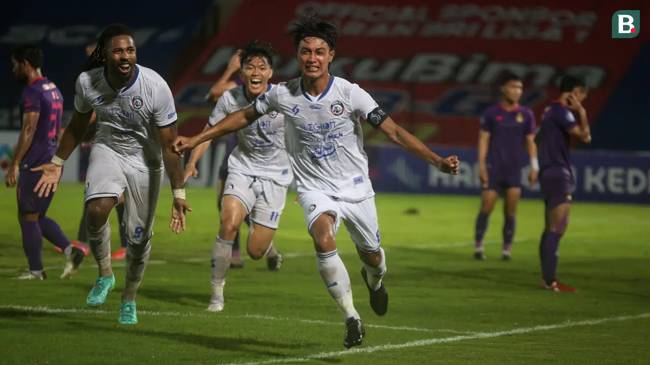 Foto: Hasil BRI Liga 1, Arema FC Sukses Kalahkan Persik Kediri dalam Drama Lima Gol