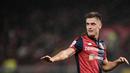 1. Krzysztof Piatek – Penyerang Genoa tersebut menajdi kejutan Serie A musim ini. Sebab dia menjadi pemimpin daftar gol terbanyak di Serie A mengalhakna Ronaldo. (AFP/Marco Bertorello