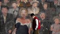 Seorang pria yang memakai masker berjalan melewati mural di bagian Hollywood Los Angeles, California, Amerika Serikat, Kamis (12/11/2020). California menjadi negara bagian kedua selain Texas yang mencatat 1 juta kasus infeksi virus corona COVID-19. (AP Photo/Jae C. Hong)