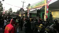 Ponpes Ibnu Mas'ud di Kampung Jami, Desa Sukajaya, Kecamatan Taman Sari, Kabupaten Bogor, Jawa Barat, digeruduk ratusan warga. (Liputan6.com/Achmad Sudarno)