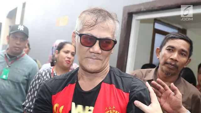 Sidang Pembelaan Tio Pakusadewo Ditunda