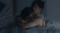 Song Kang dan Han So Hee di drama Nevertheless. Drama ini berkisah tentang percintaan rumit sepasang pemuda. Dok: YouTube Netflix