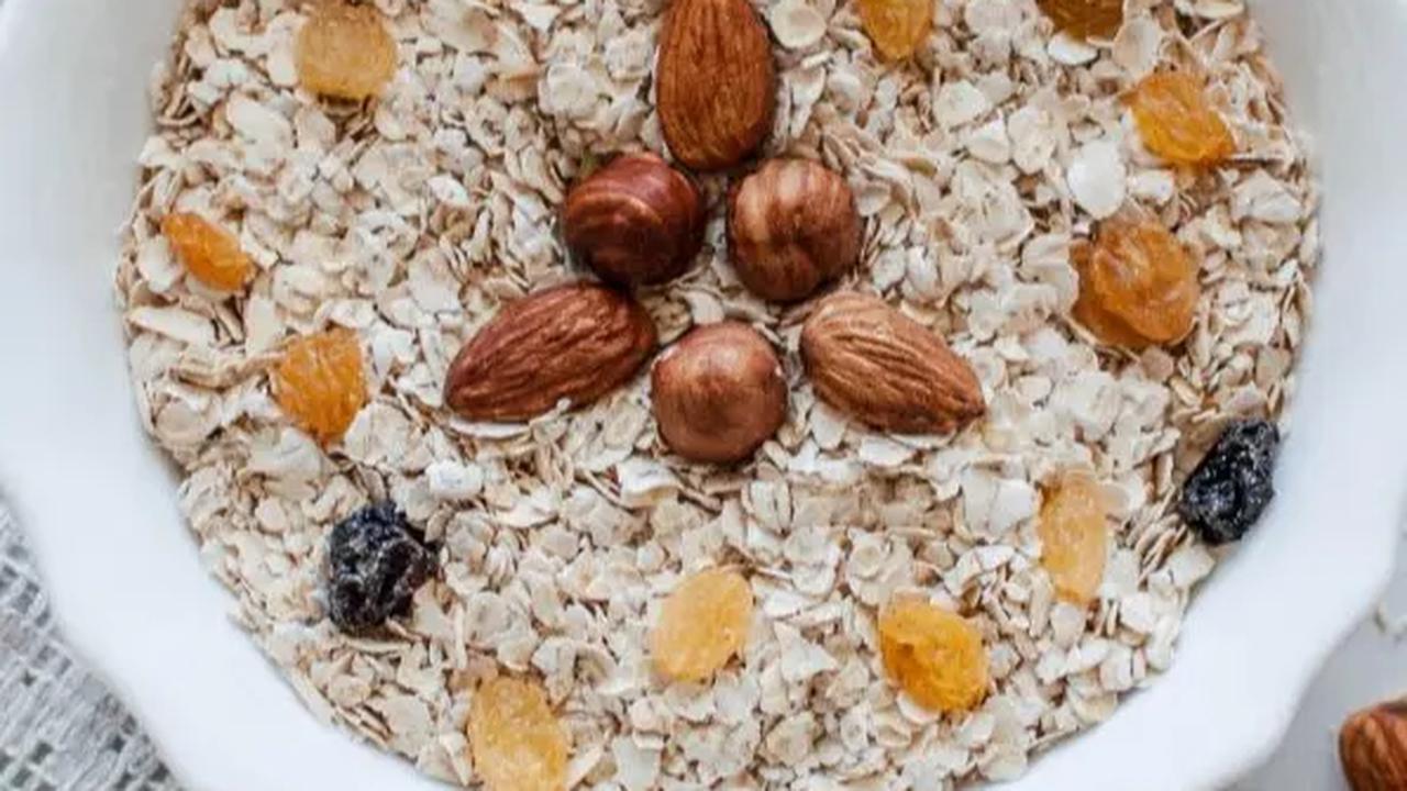7. Oatmeal: Nutrisi Seimbang dalam Satu Porsi
