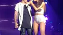 Namun hingga kini, belum ada informasi yang lebih jelas tentang kedekatan Ariana Grande dan Justin Bieber. Kedua belah pihak pun belum mengklarifikasi kabar yang tengah beredar tersebut. (Dailymail/Bintang.com)