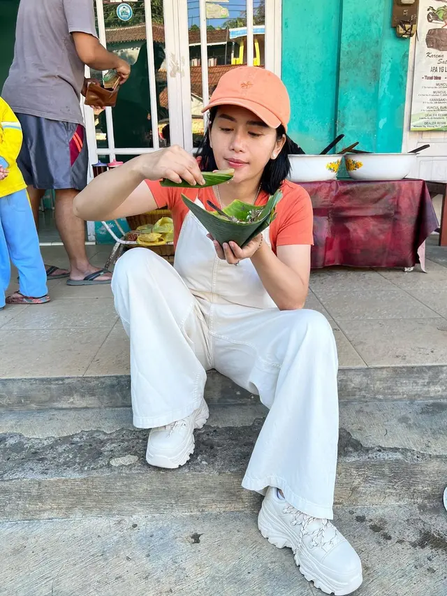 5 Curhatan Farida Nurhan Merasa Dipalak Oknum Pedagang saat Review Makanan