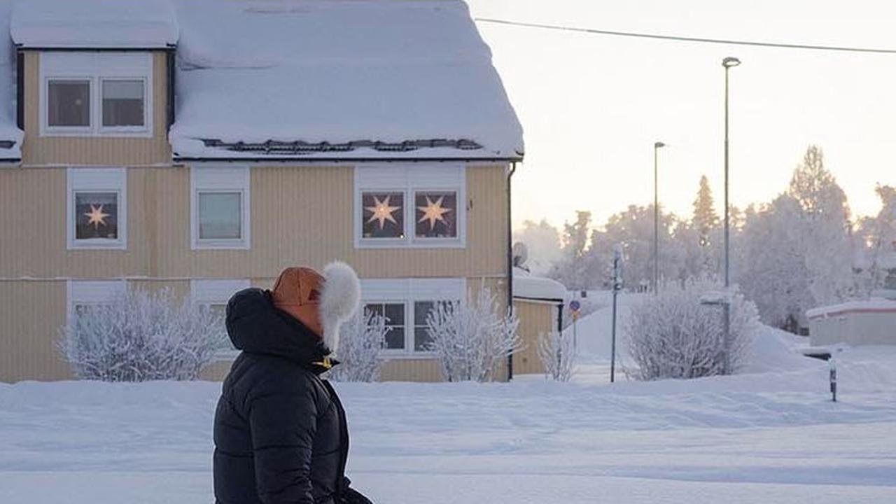 Di wilayah Nordik, yang berada di ujung utara Swedia, suhu tercatat mencapai minus 43,6 derajat Celcius.